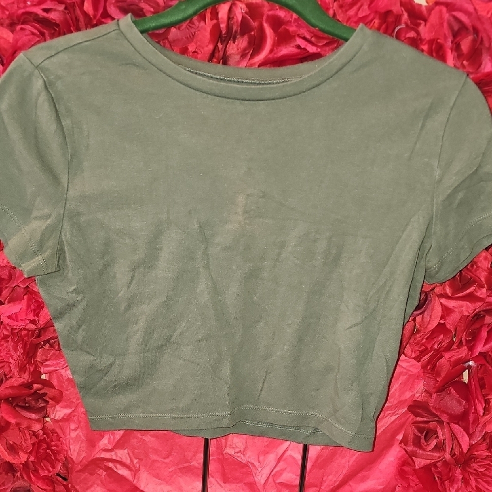 Wild Fable Women's Olive Crop Top Size Medium